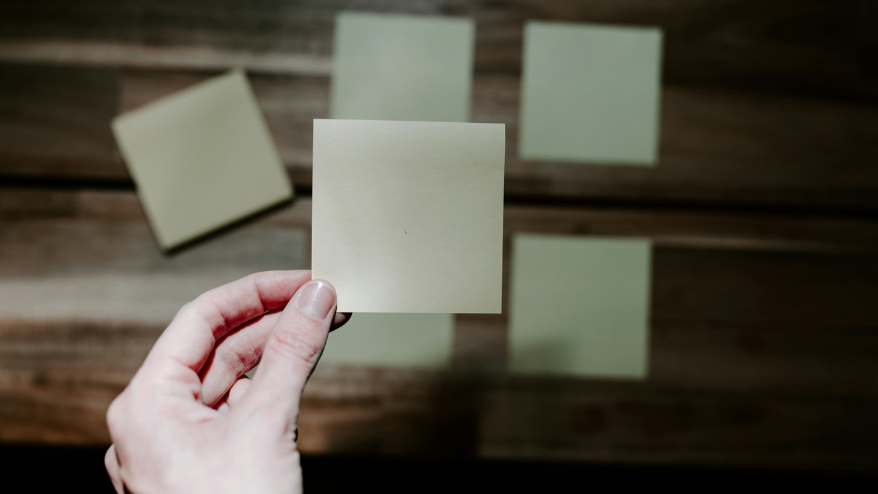 La verdadera razón por la que a veces olvidas a qué ibas a una habitación, según la psicología