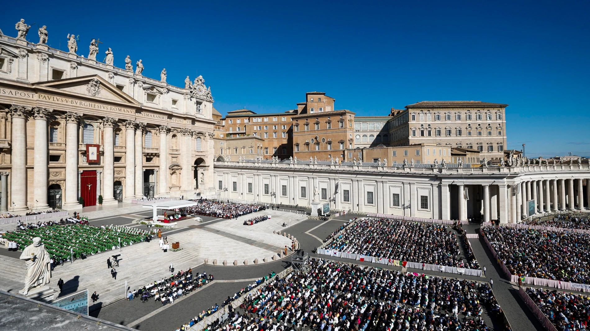VATICAN CITY (Vatican City State (Holy See)), 28/09/2025.- Pope Leo XIV celebrates the Jubilee Mass for the Catechist at St Peters' Square in the Vatican, 28 September 2025. (Papa) EFE/EPA/ANGELO CARCONI