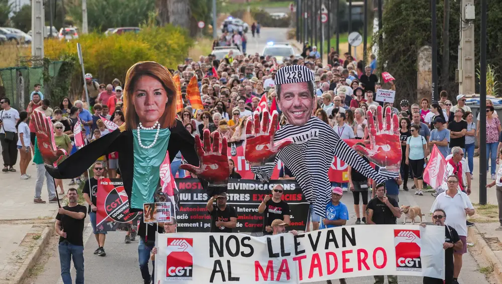 Dos manifestaciones por la dimisión de Mazón salen de Paiporta y València hasta el Pont de la Solidaritat