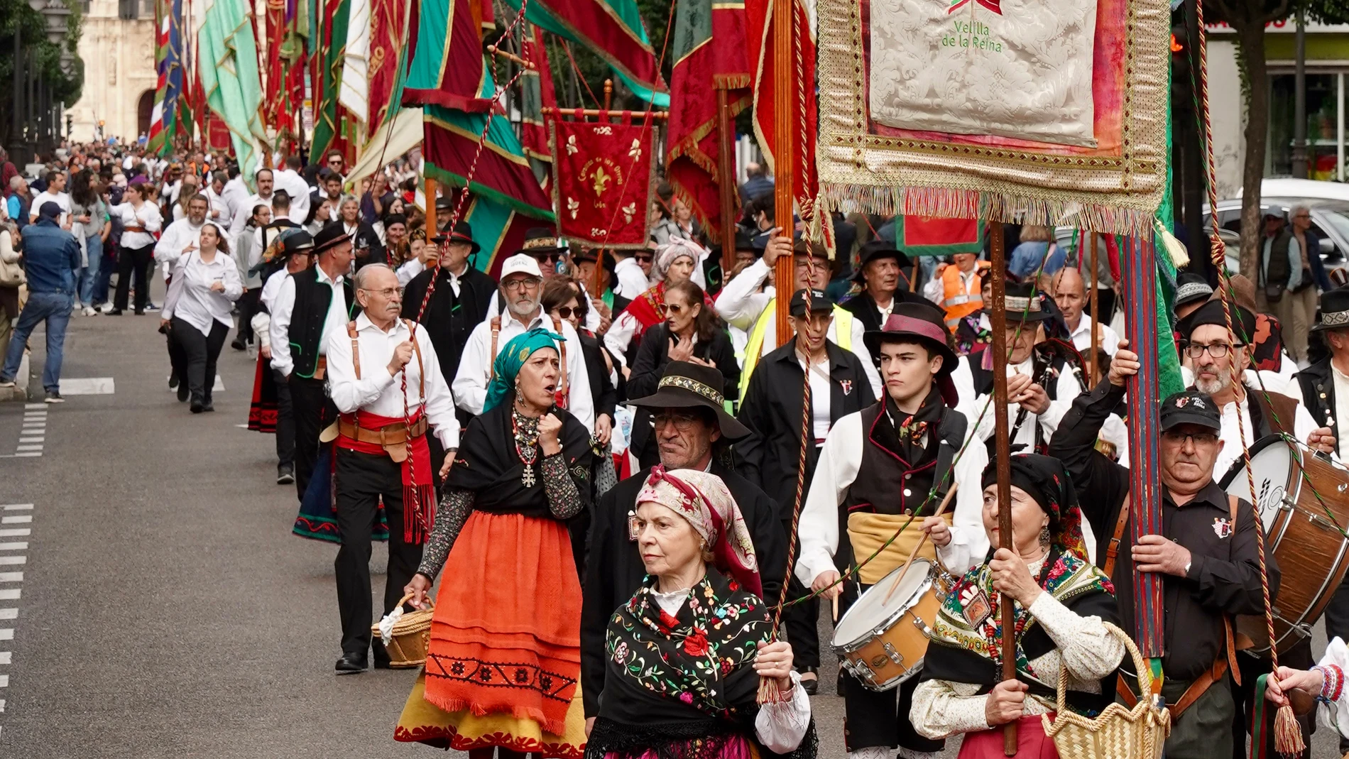 Concentración y Desfile de Pendones Concejiles de León