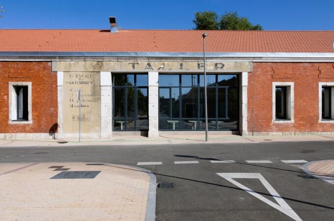 Exterior de las instalaciones de la Escuela Superior de Diseño situada en el barrio Los Cuarteles, epicentro de la creatividad y la innovación en Valladolid