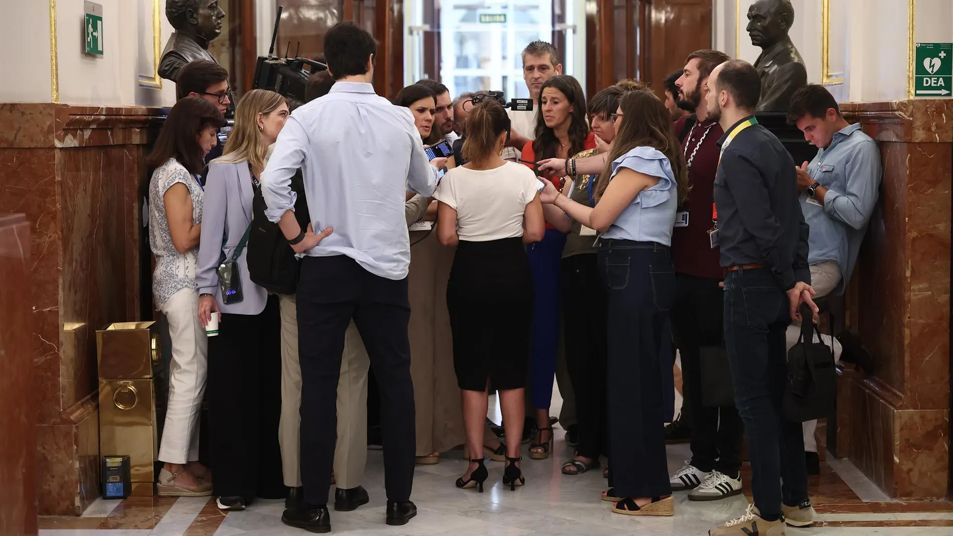 Los partidos, salvo PP y Vox, eligen sus diputados en el consejo que propondrá sanciones a periodistas en el Congreso