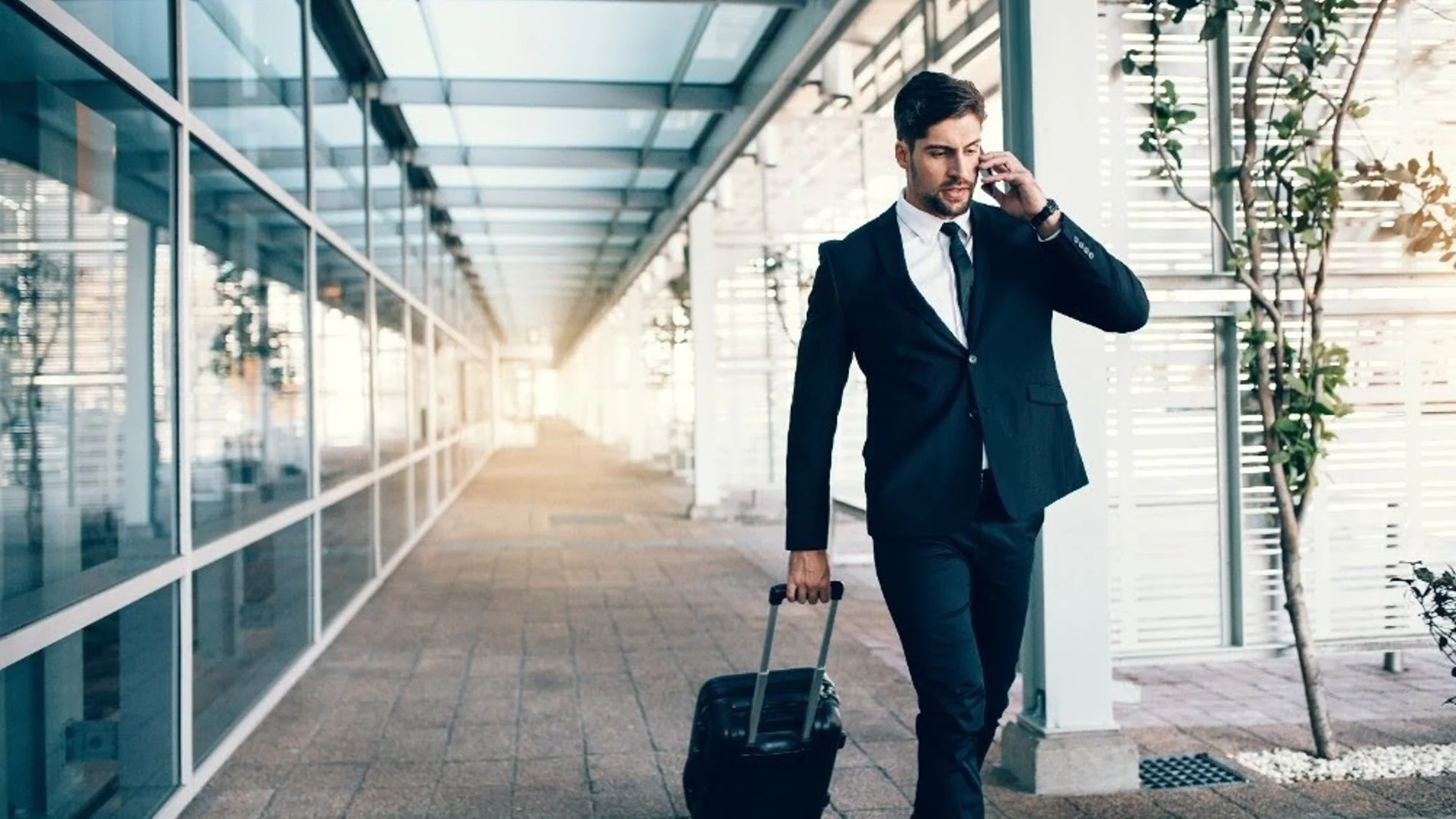 Economía/Empresas.- BizAway lanza Bizzy, su asistente de IA para agilizar la gestión de viajes corporativos