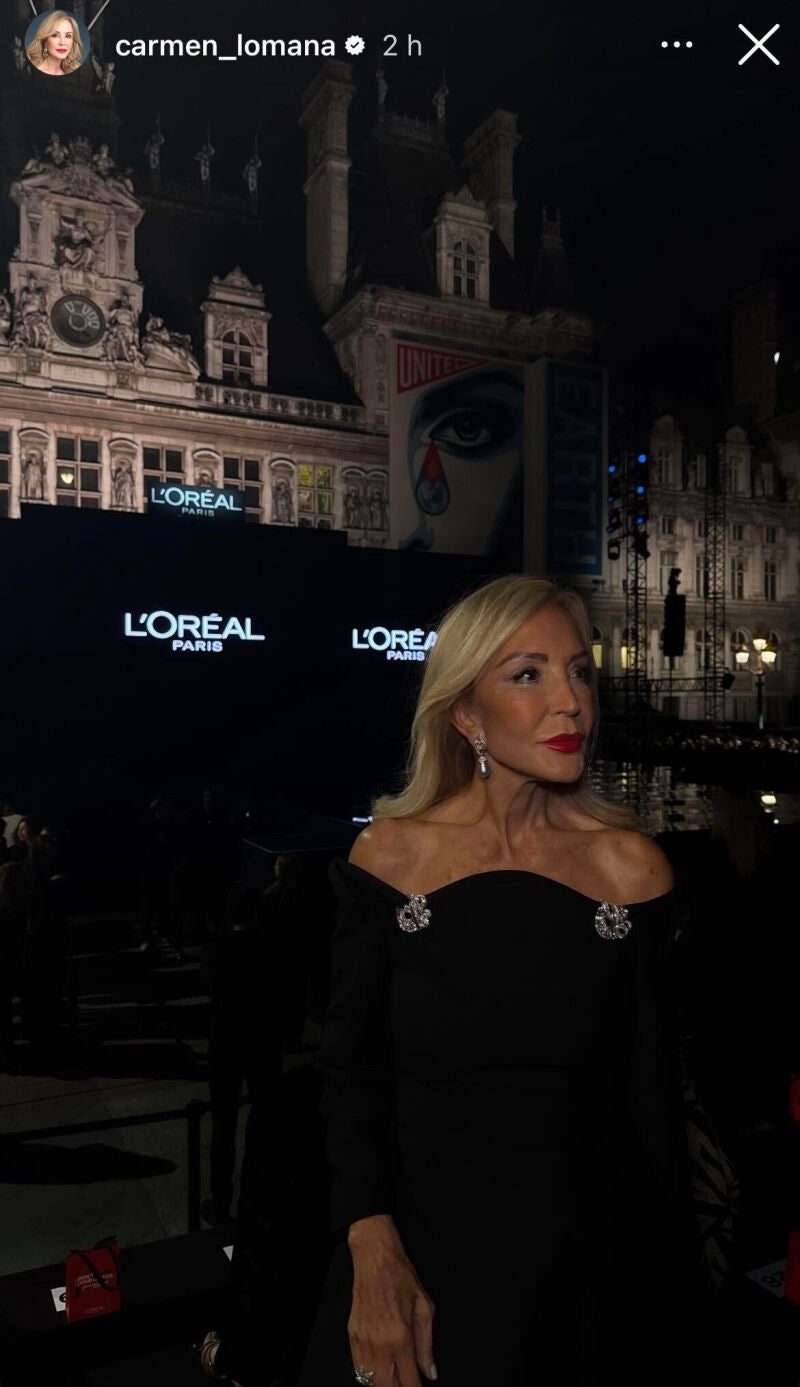 El look de Carmen Lomana en París. 