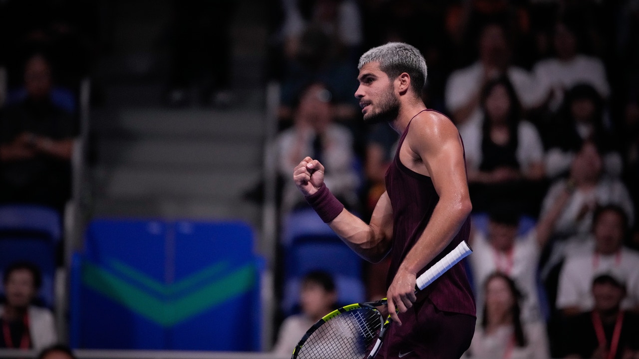 Alcaraz muestra su autoridad para ser campeón en Tokio ante Fritz