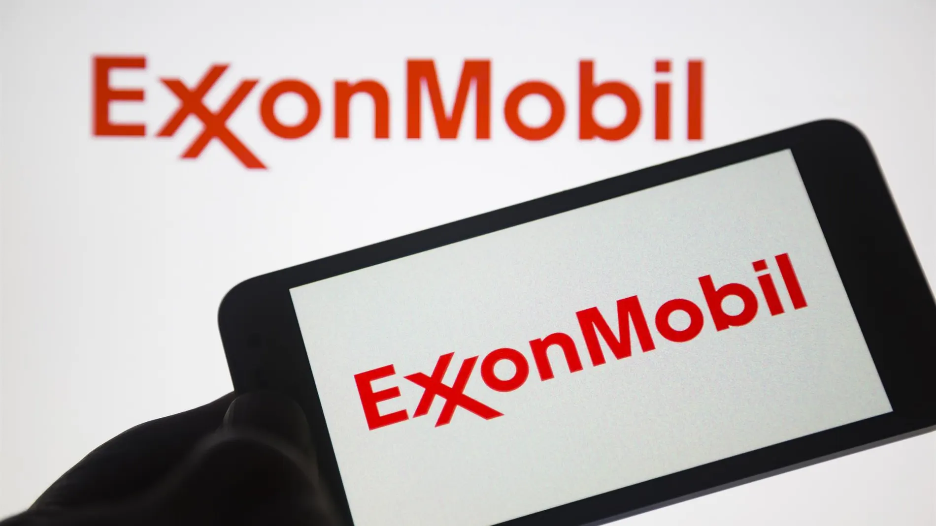 EEUU.- ExxonMobil recortará 2.000 empleos a nivel mundial hasta 2027, más de la mitad de ellos en la UE y Noruega