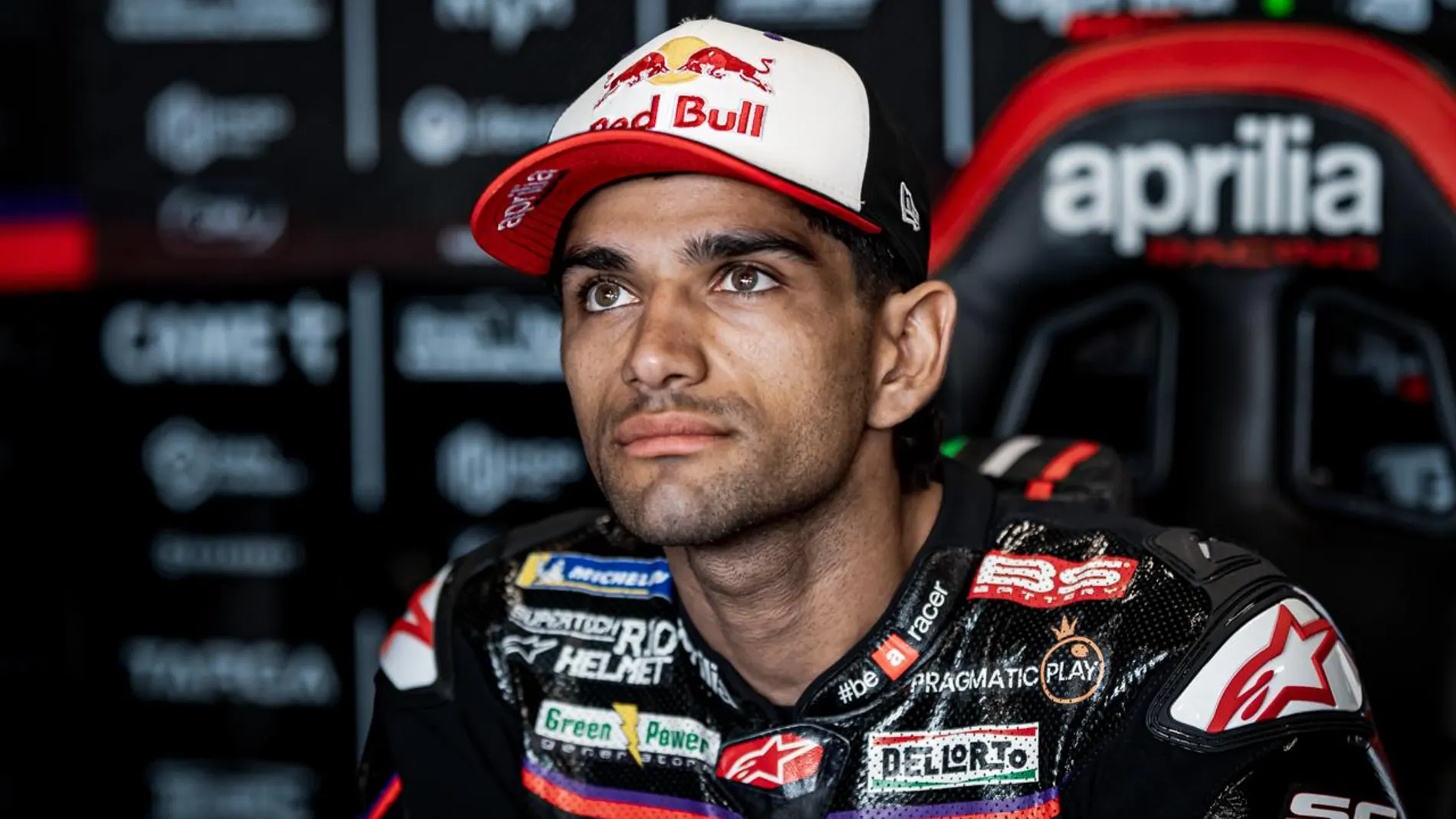 Jorge Martín, en el box de Aprilia esta temporada
