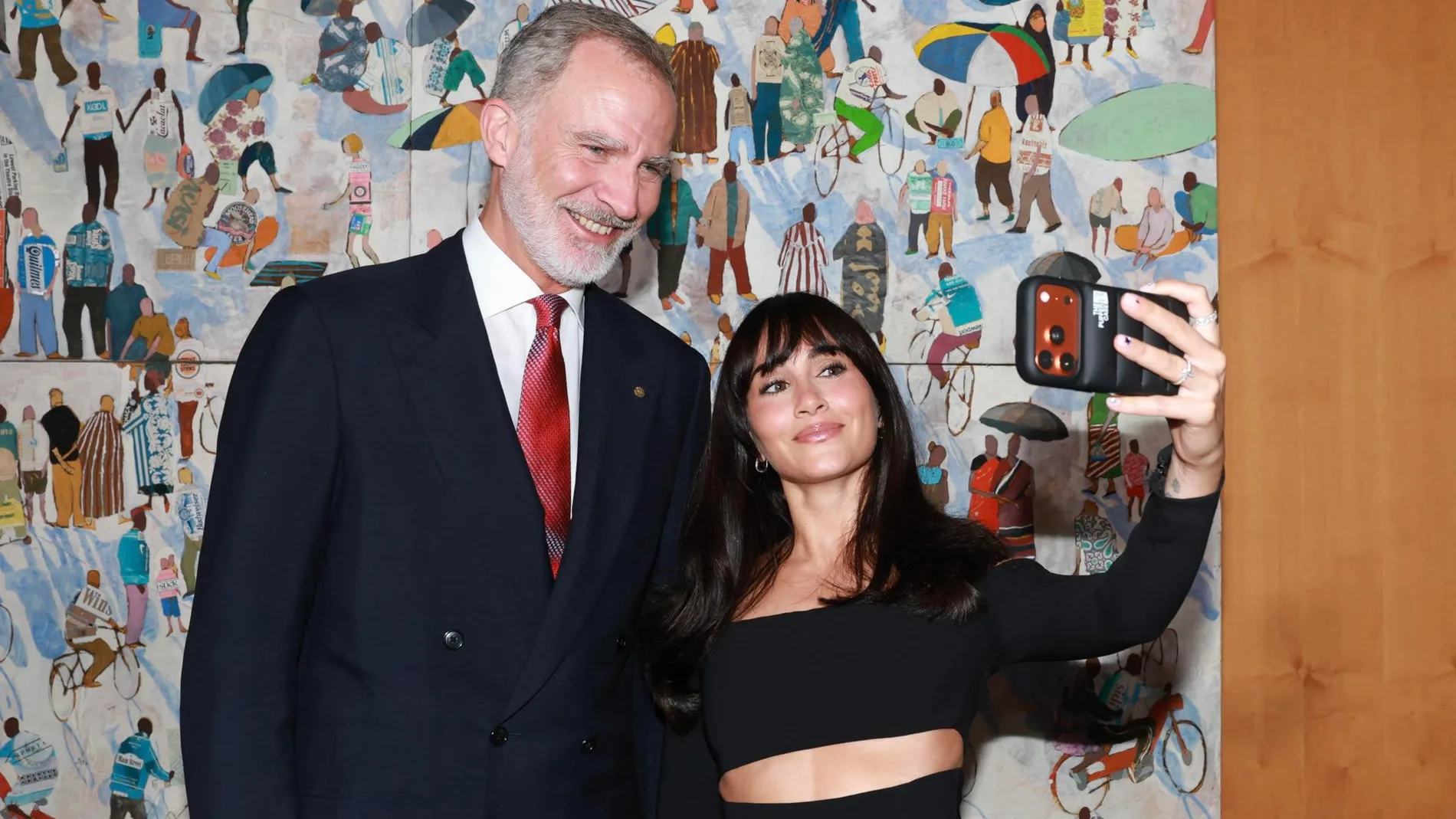 El Rey Felipe y Aitana con su selfie viral.