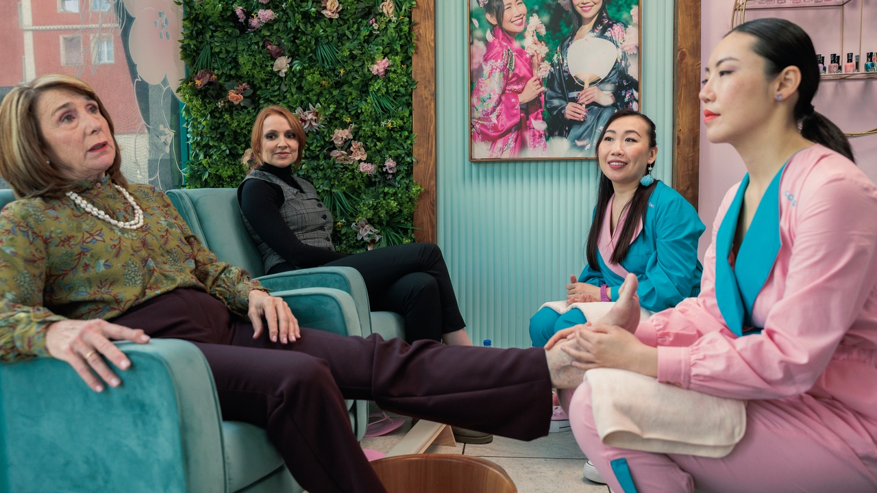 Cuatro mujeres, un salón de uñas y un tsunami emocional: así es 'Nails', lo nuevo de SkyShowtime