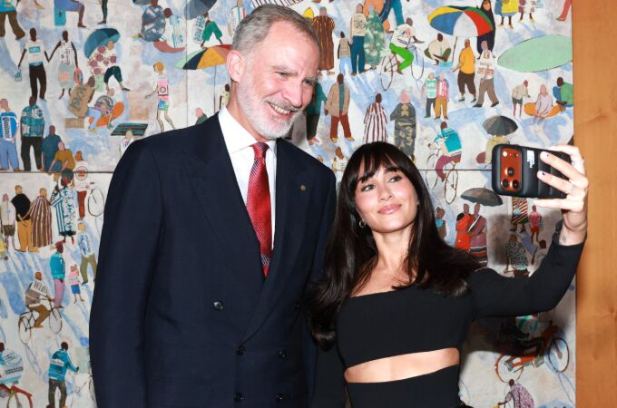 El Rey, junto a la cantante Aitana