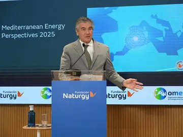 Un momento de la presentación del informe Un momento de la presentación del informe