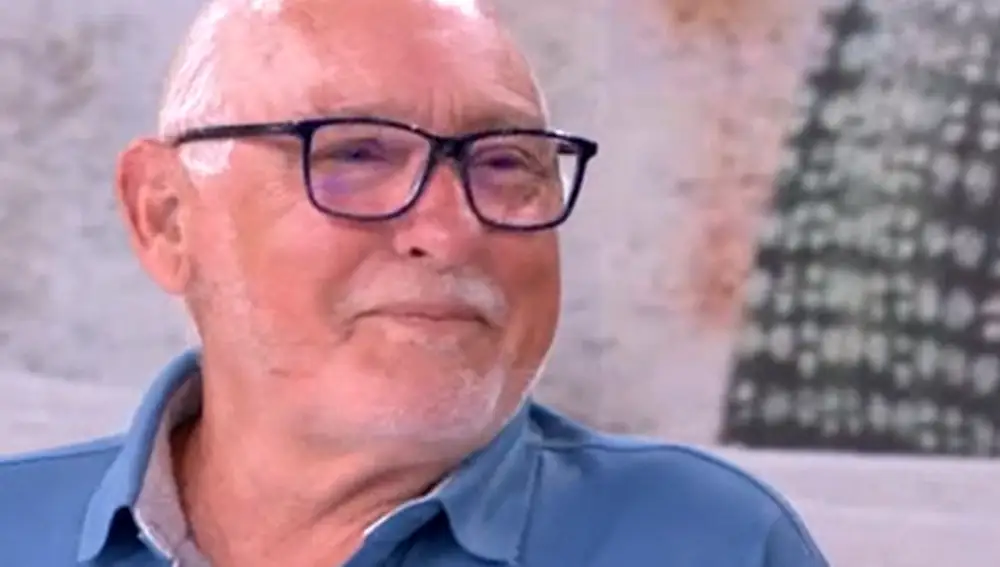 Ángel, trabajador con 77 años