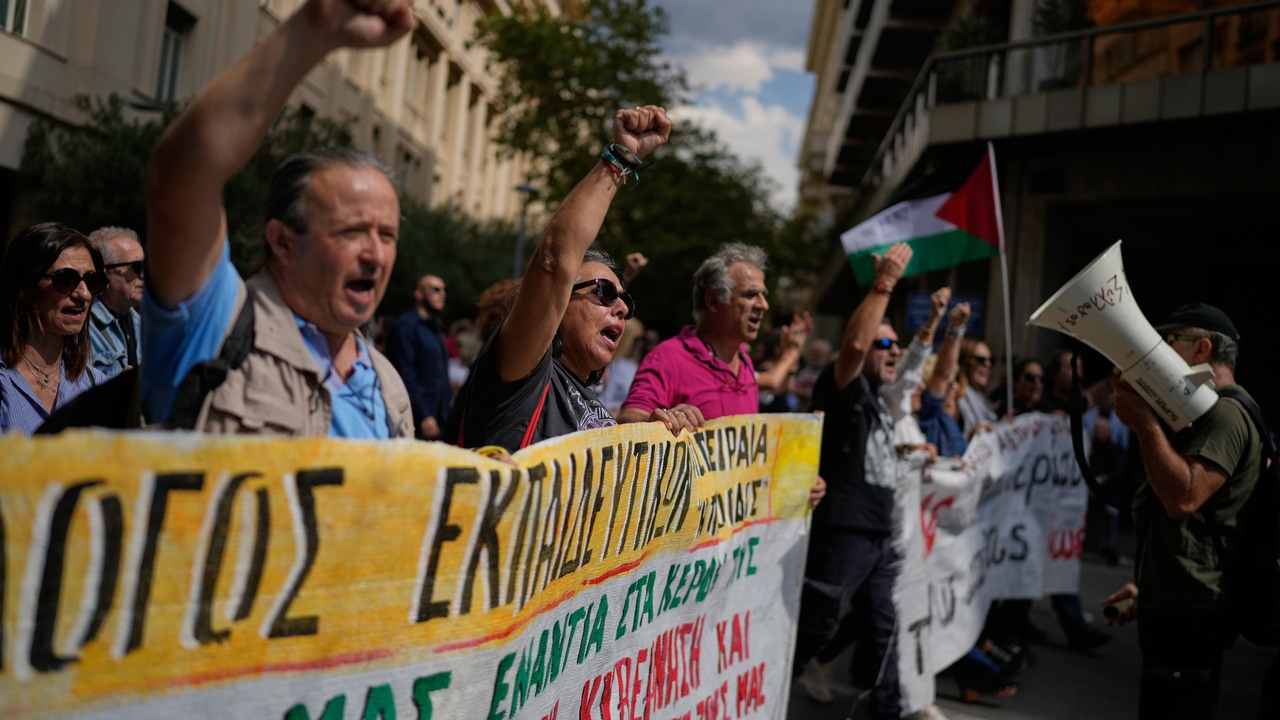 Grecia se pone en huelga general contra la ampliación de la jornada laboral a 13 horas