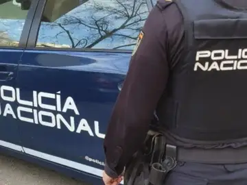 Agente de la Policía Nacional Agente de la Policía Nacional