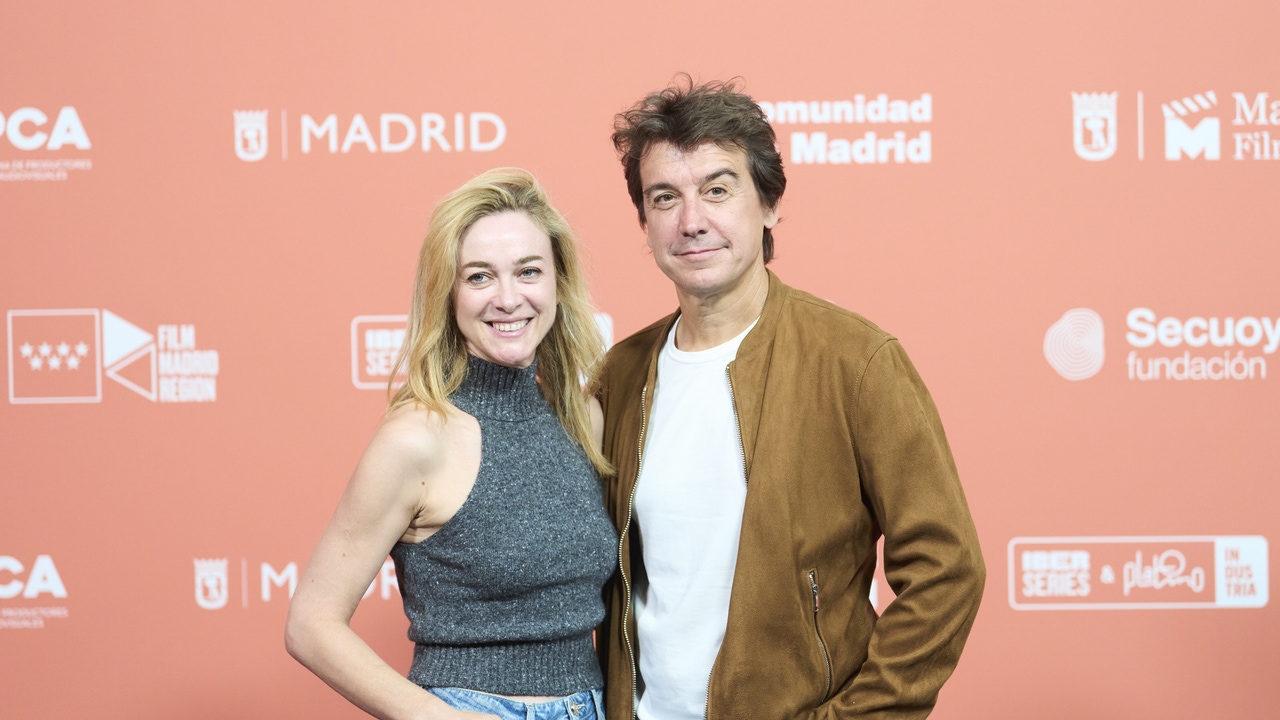 Marta Hazas confirma que los vaqueros más anchos también son los favoritos de las mujeres +40
