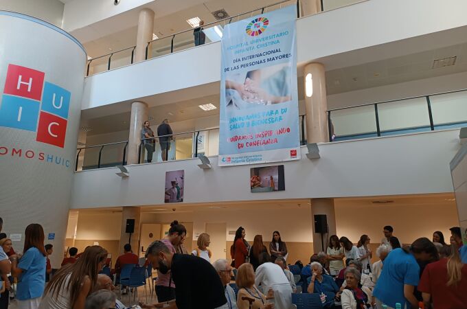 Más de 50 mayores han participado en la jornada impulsada por el Hospital Infanta Cristina de Parla