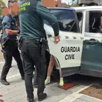 Agentes de la Guardia Civil durante una detención