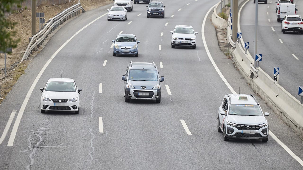 Multas de hasta 200 euros: las nuevas normas de la DGT que han entrado en vigor este año
