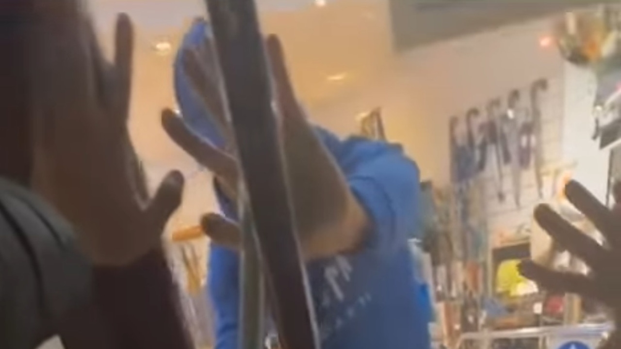 Uno de los héroes que evitó un violento robo en Fuenlabrada conquista a las redes: "En el barrio no se roba"