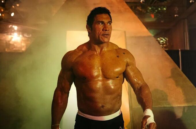 Dwyne 'La Roca' Johnson encarna al luchador de la MMA Mark Kerr