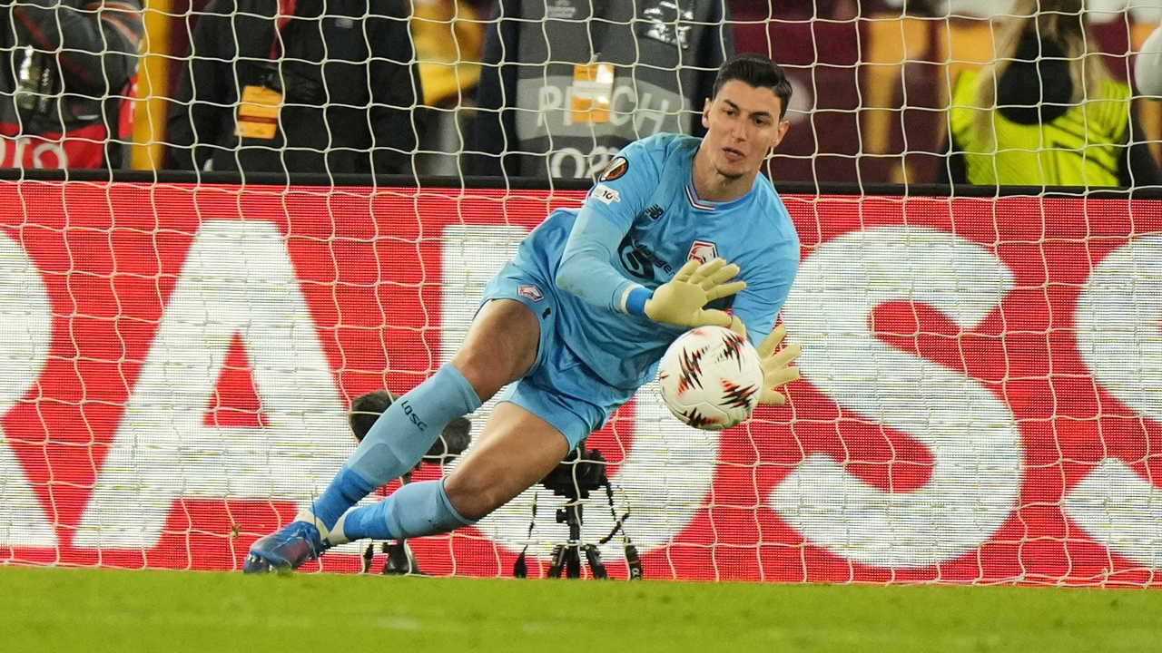 Sin sentido: El penalti interminable en el Roma - Lille de la Europa League