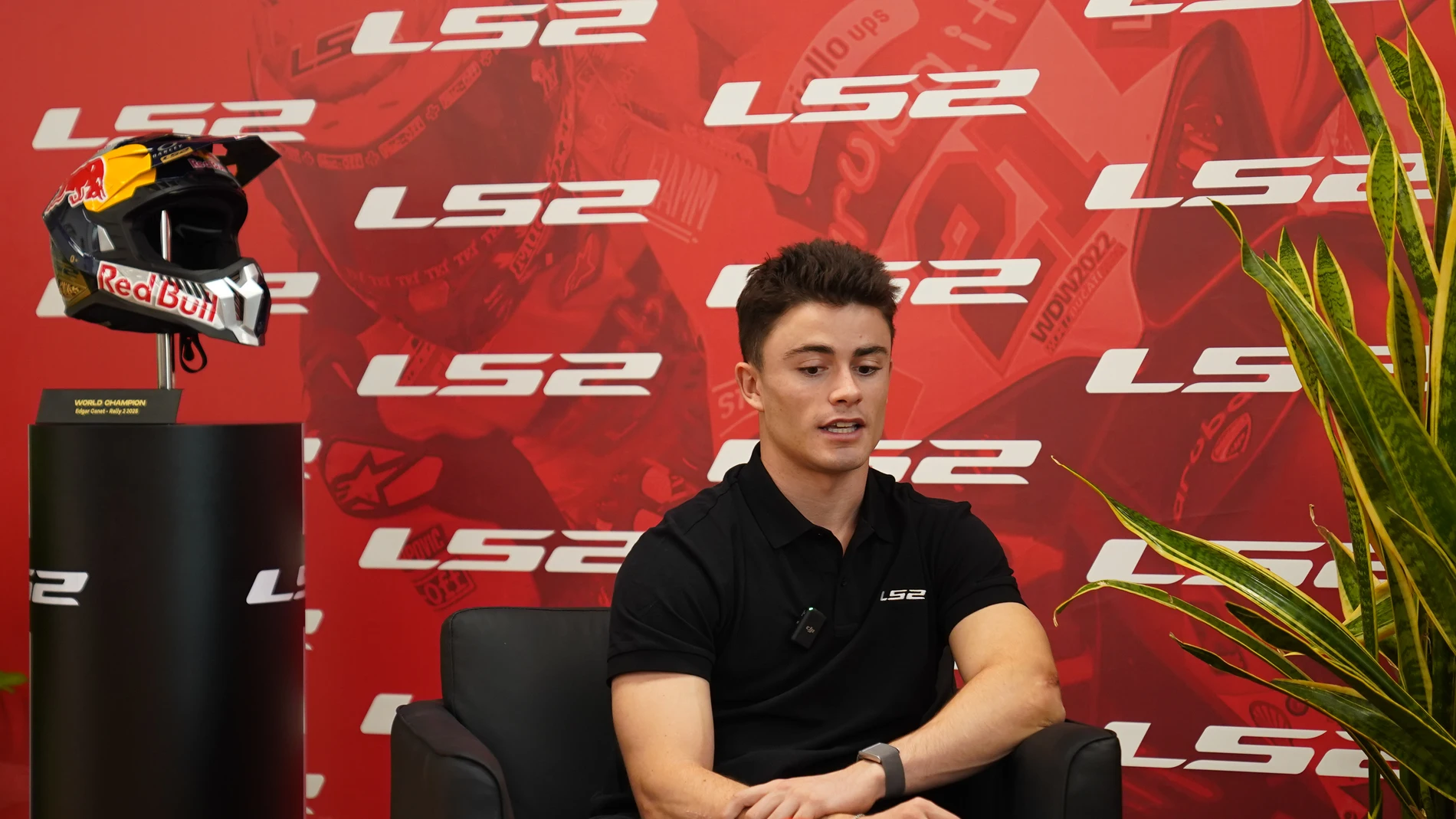 Manu González, en la sede de LS2 en Tarrassa