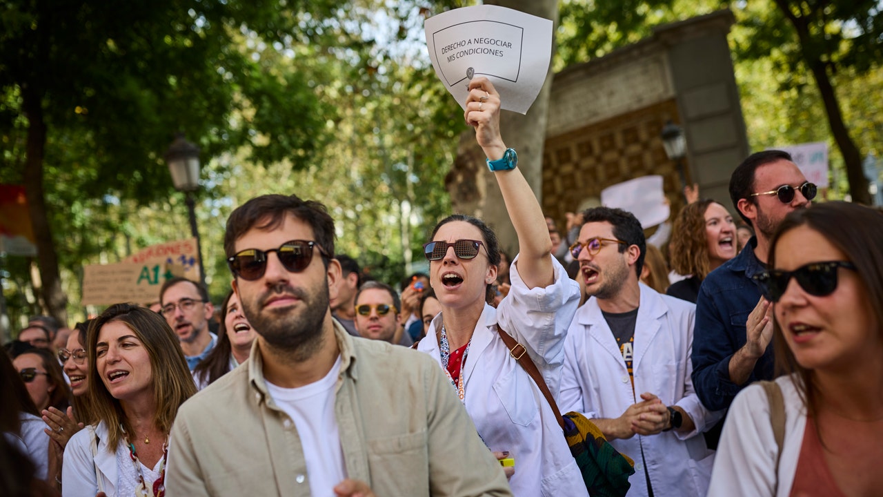 un 39% de médicos murcianos secundan la huelga en la Región