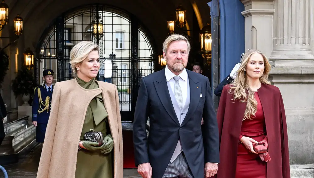 Los Reyes Máxima y Guillermo Alejandro junto a su hija Amalia