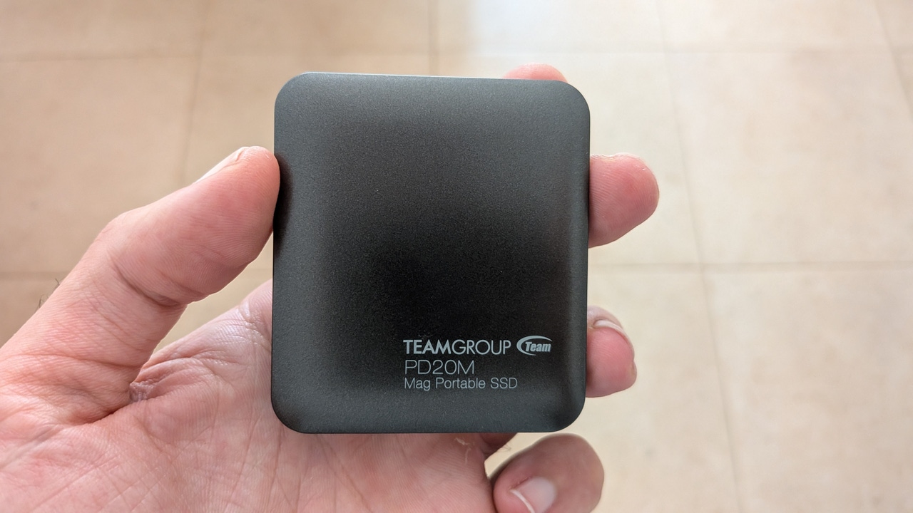 Probé el SSD portátil TEAMGROUP PD20M y olvidé lo que era quedarme sin memoria en el móvil