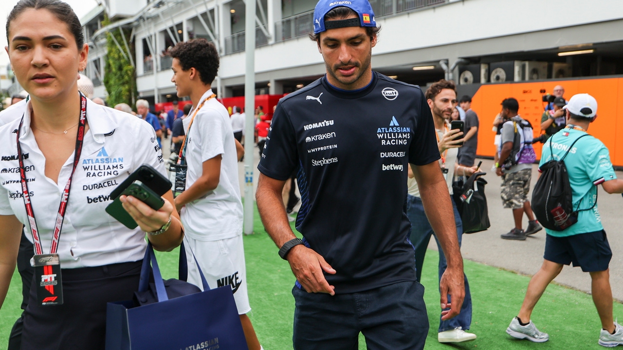 La F1 responde las críticas de Carlos Sainz respecto a la realización: "Nos centramos en ofrecer las mejores imágenes de la carrera"