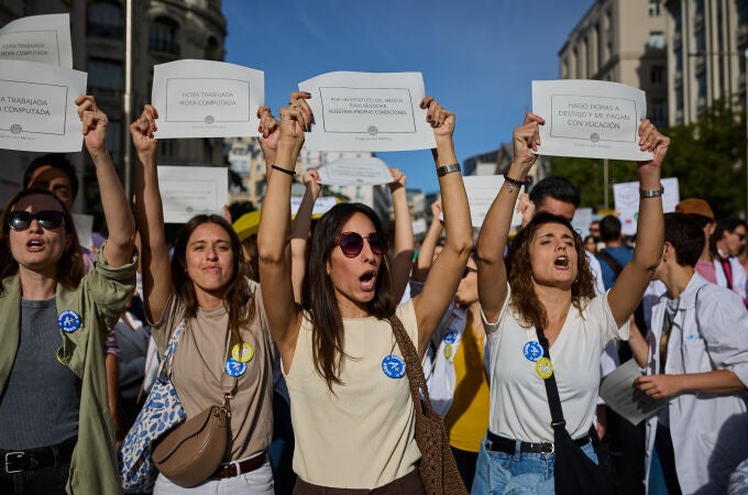 Huelga de médicos nacional en España: manifestación contra el Estatuto Marco promovido por el Ministerio de Sanidad.