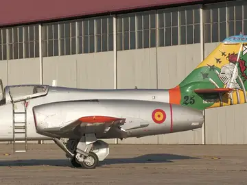 Así vuela, después de casi 50 años de servicio, uno de los últimos CASA C-101 aún en uso en las Fuerzas Aéreas de España Así vuela, después de casi 50 años de servicio, uno de los últimos CASA C-101 aún en uso en las Fuerzas Aéreas de España