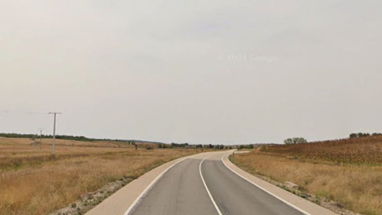 Accidente mortal en la CM-310 en Saelices: muere el conductor de un coche tras chocar con un camión