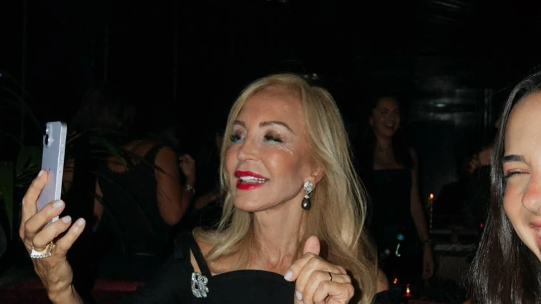 Carmen Lomana