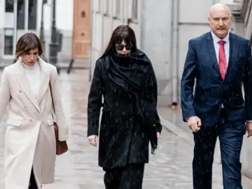 La expareja del exministro Ábalos, Jesica Rodríguez, en su llegada al Tribunal Supremo. La expareja del exministro Ábalos, Jesica Rodríguez, en su llegada al Tribunal Supremo.