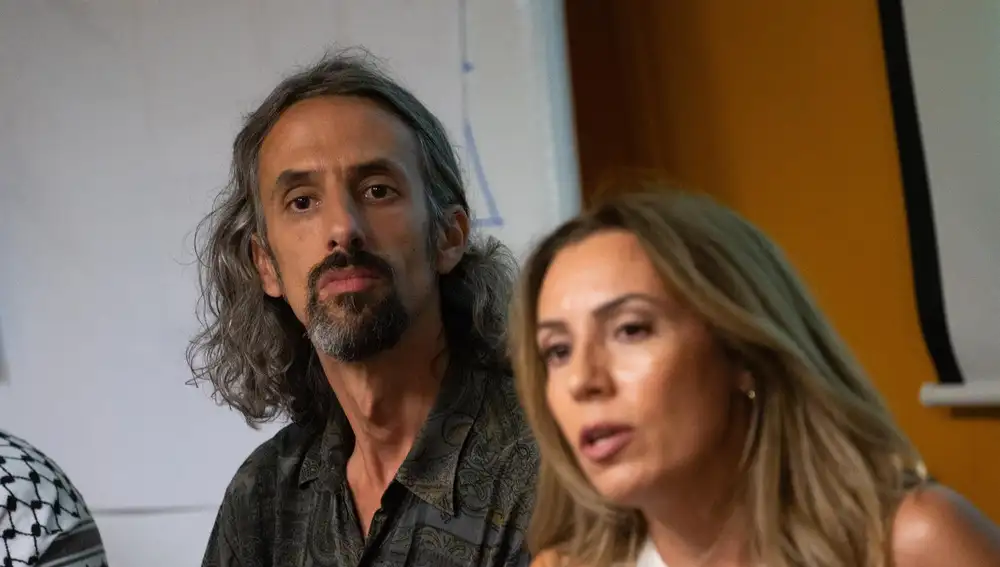 Compromís denuncia que su diputado Juan Bordera sigue "secuestrado por Israel" y exige al Gobierno que reaccione