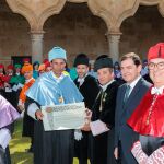 Rafa Nadal, nuevo doctor honoris causa por la Universidad de Salamanca, junto al rector Juan Manuel Corchado y el presidente de la Junta, Alfonso Fernández Mañueco