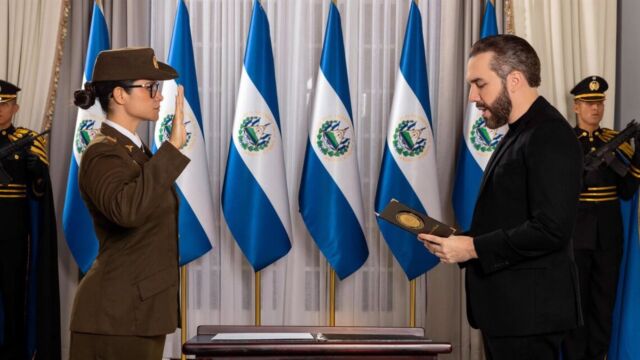 El gobierno de Bukele ilegaliza el uso del "lenguaje inclusivo" en todos los centros educativos públicos de El Salvador El gobierno de Bukele ilegaliza el uso del "lenguaje inclusivo" en todos los centros educativos públicos de El Salvador