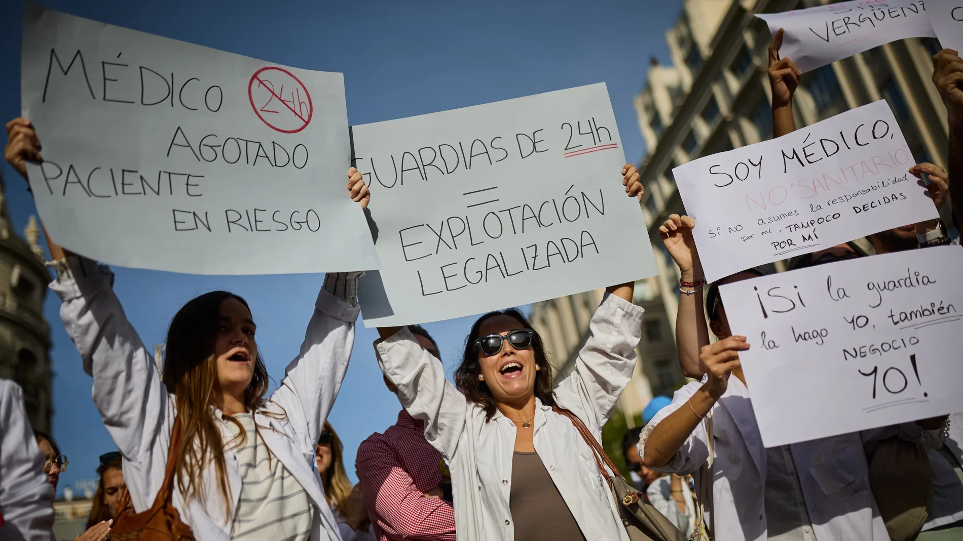 Huelga de médicos nacional en España: manifestación contra el Estatuto Marco promovido por el Ministerio de Sanidad.
