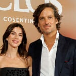 Sandra Gago y Feliciano López, en el photocall de Cosentino