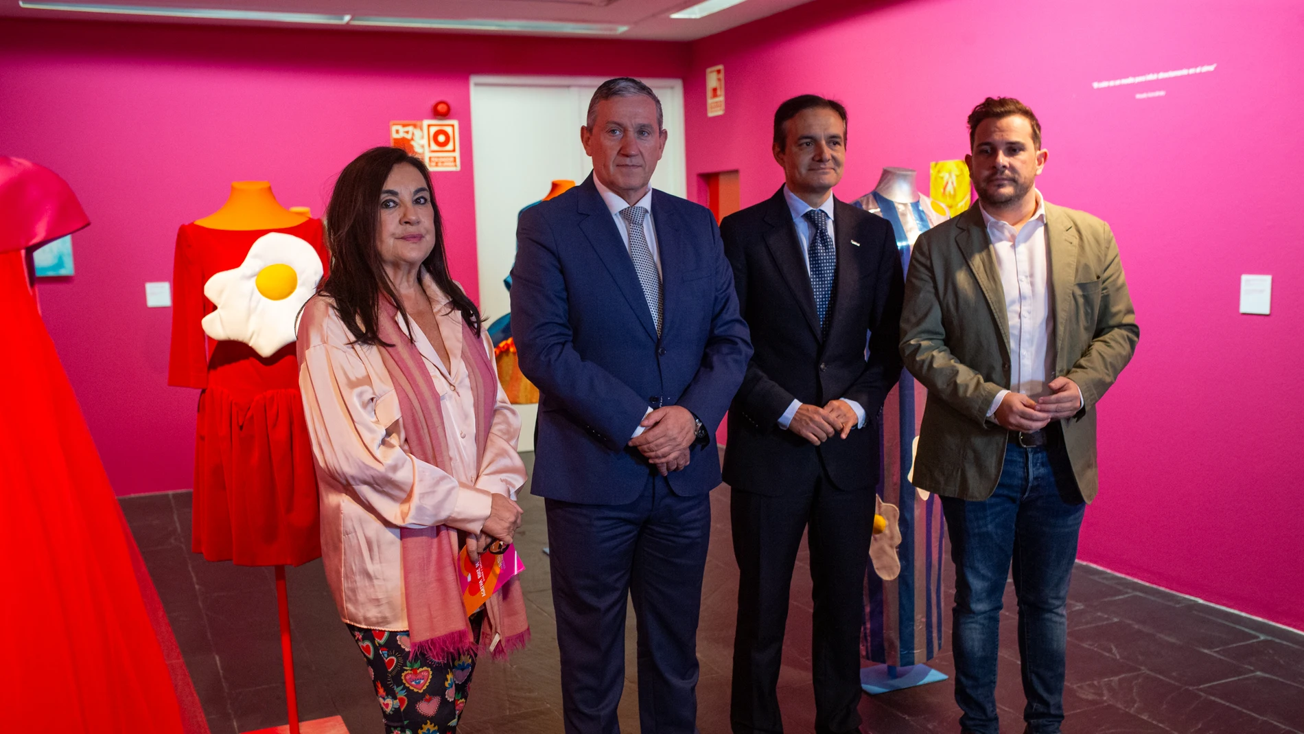 Marisa Oropesa, el presidente, Javier Faúndez; Raúl Fernández Sobrino y Victor López inauguran la exposición
