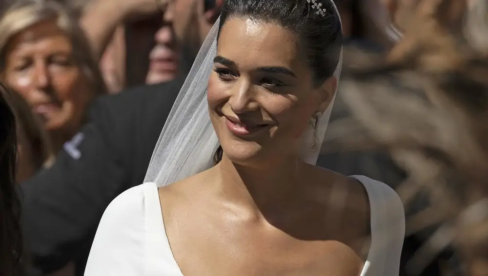 Bárbara Mirjan luce un impresionante vestido de novia de Navascués