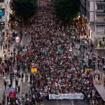 Miles de personas han participado en la manifestación convocada por el movimiento BDS País Valencià y la plataforma Embargament d'Armes Ja! bajo el lema "Boicot Israel, Palestina lliure!