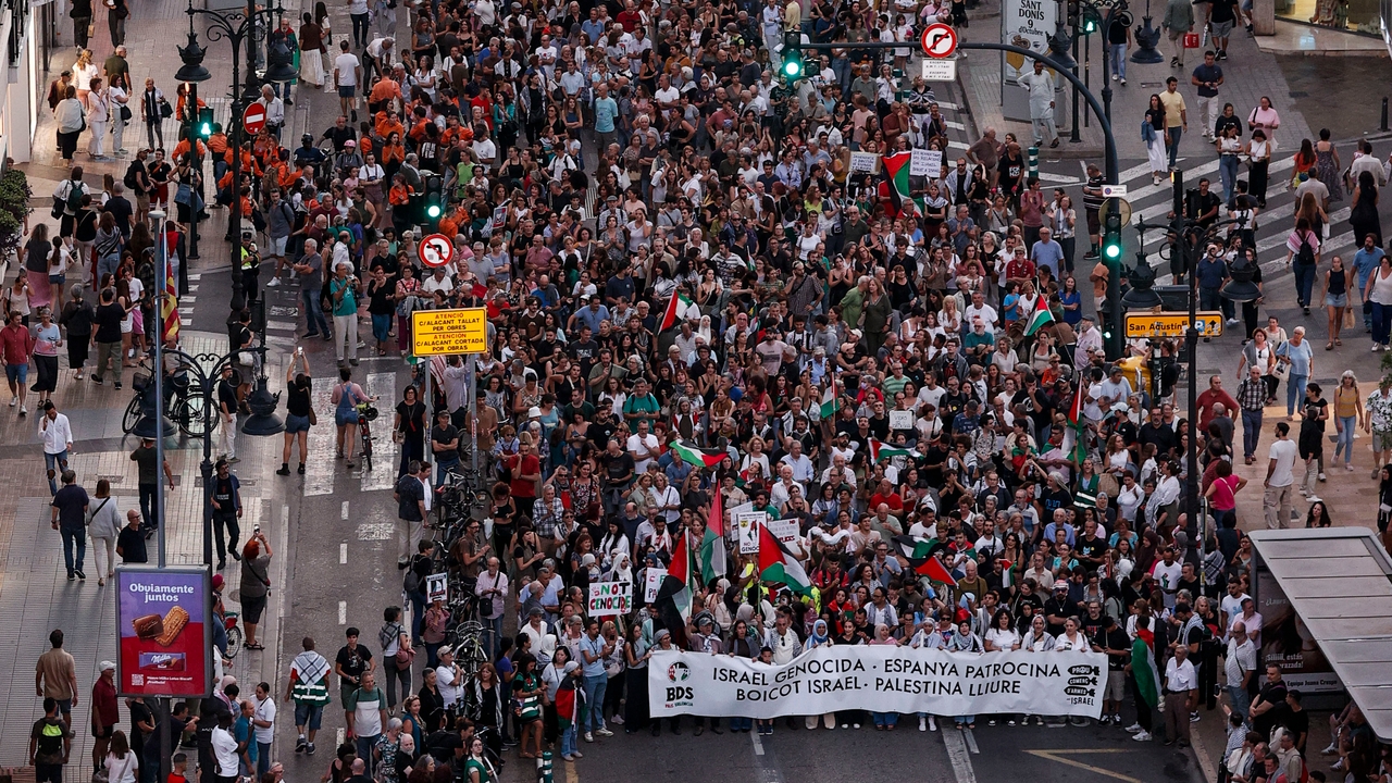 Diez mil personas piden en Valencia el fin del "genocidio" sobre el pueblo palestino