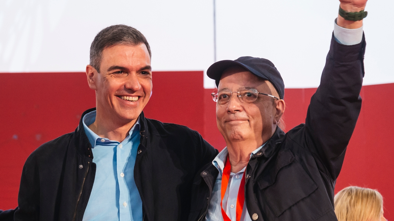Fernández Vara, el médico que siguió la tradición socialista en Extremadura