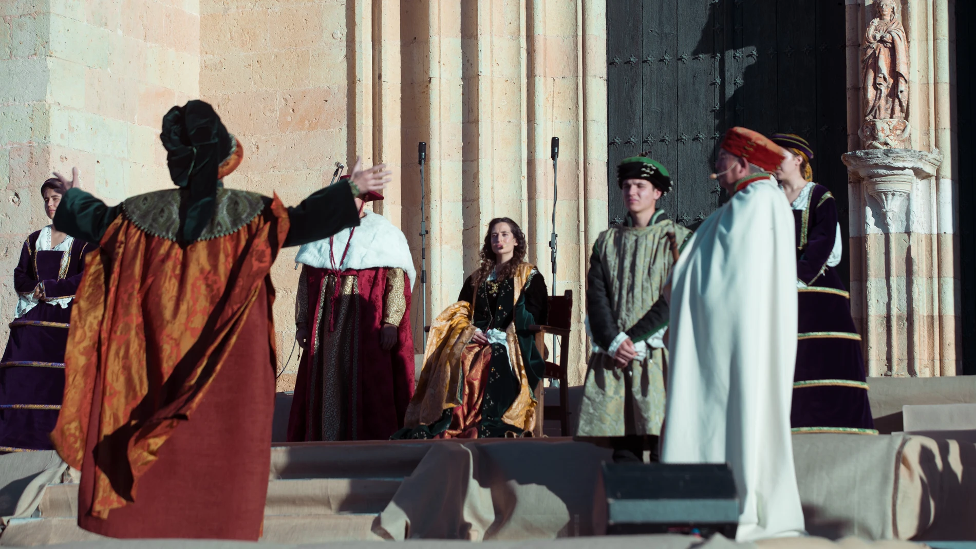 Acto central de la recreación histórica de la proclamación de Isabel I como reina de Castilla