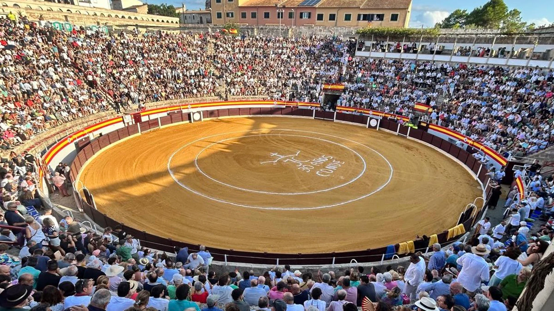 Aspecto de la reapertura de la plaza de Muro