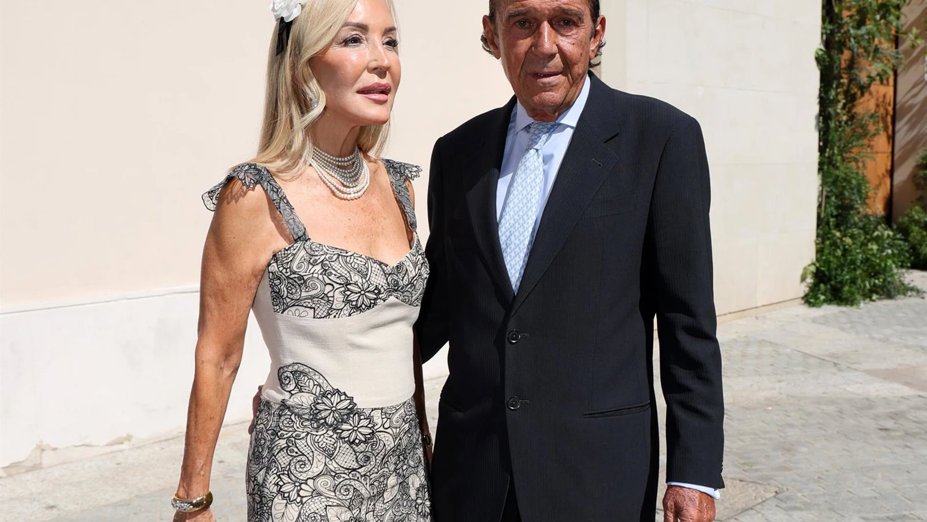 Carmen Lomana... ¿con ganas de pasar por el altar con Antonio Gutiérrez?