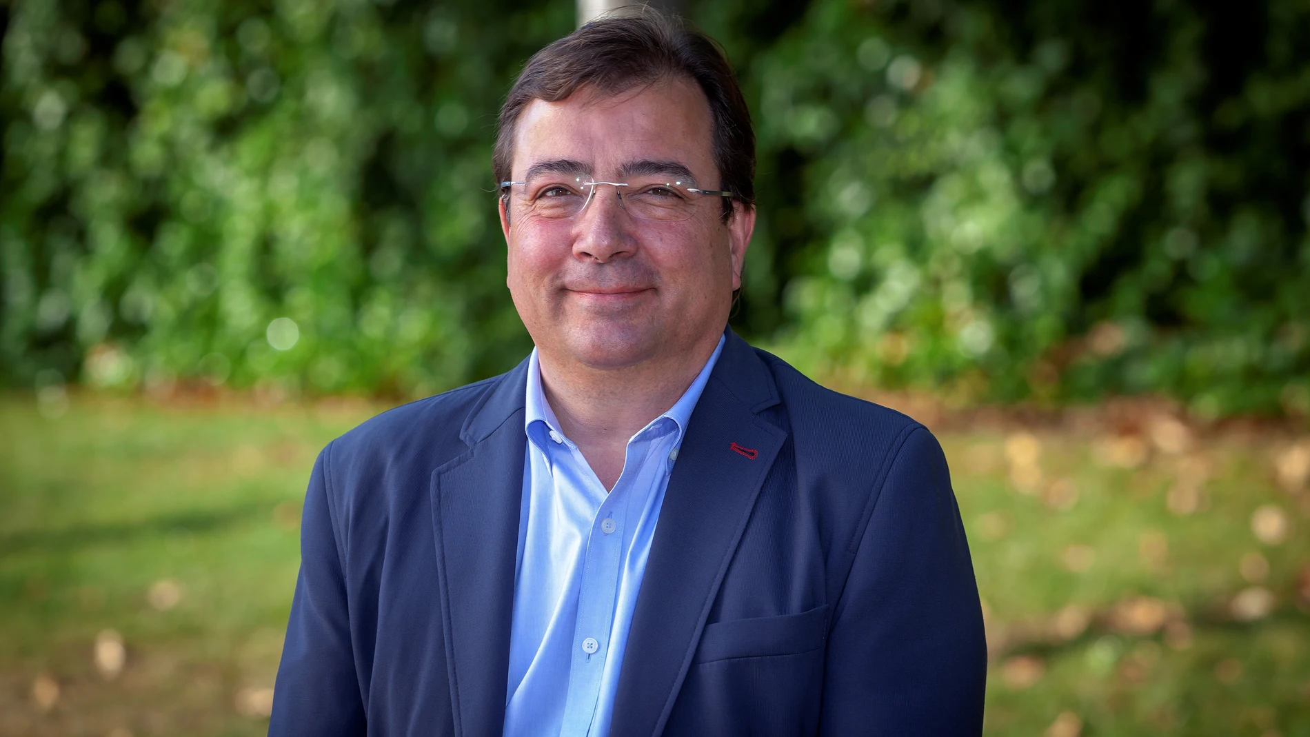 MADRID, 05/10/2025.- El expresidente de la Junta de Extremadura, el socialista Guillermo Fernández Vara, ha fallecido este domingo a los 66 años tras una larga lucha contra la enfermedad, ha informado el PSOE de Extremadura en su cuenta oficial de X. En la imagen, Fernández Vara durante una entrevista con la Agencia EFE en Mérida, el 23 de mayo de 2019. EFE/Archivo/Jero Morales