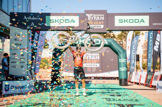 Luis León Sánchez, ganador en la Titan Desert Almería